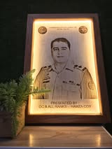> “Apno ke liye ek khaas aur yaadgar gift 🎁 Ab banwayen Personalized Wooden Engraved Photo Frame – sirf aapke tasveer ke sath ❤️